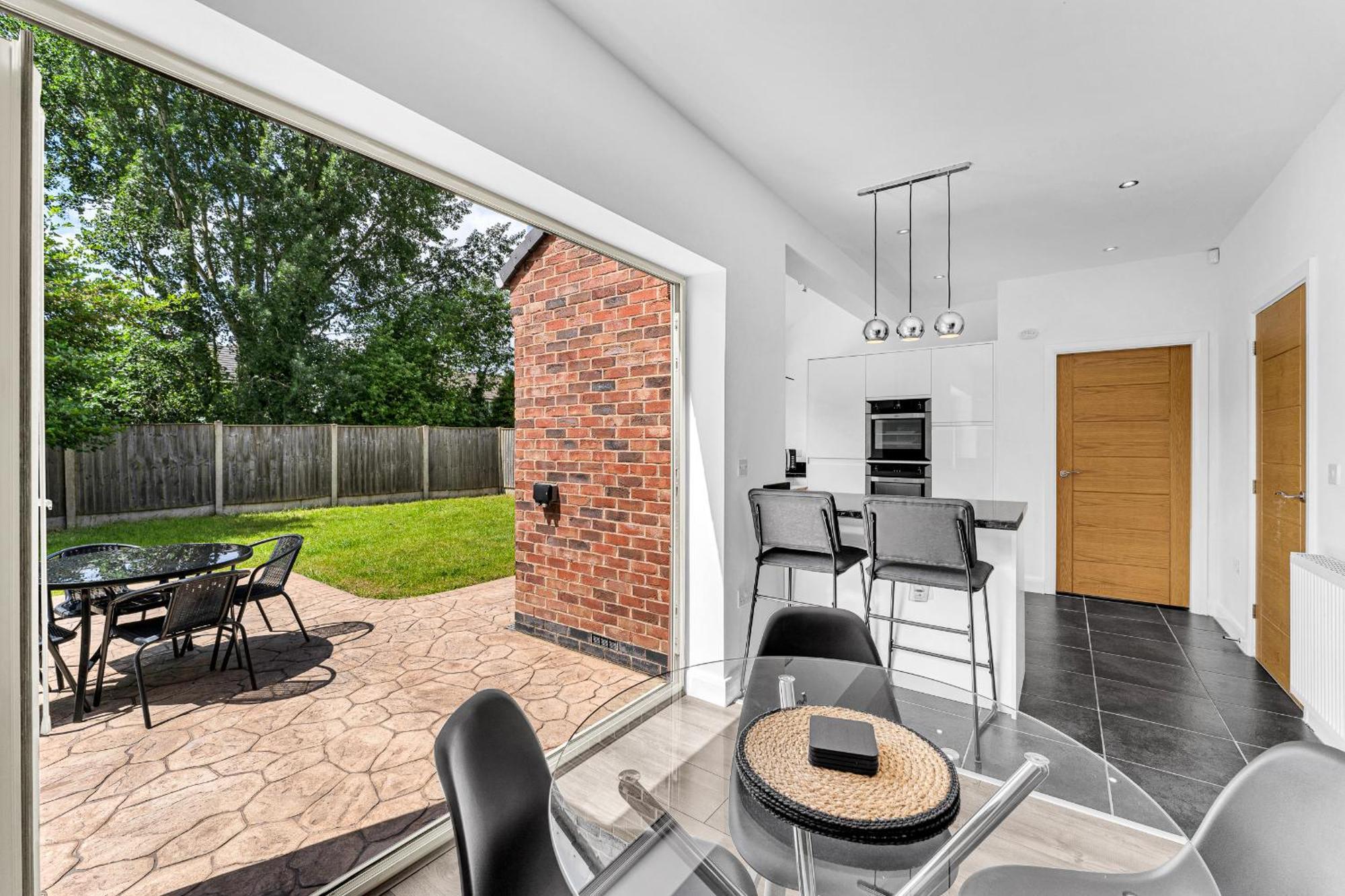 Brook Meadow House, 4 Bed House, Manchester Astley  Exterior photo