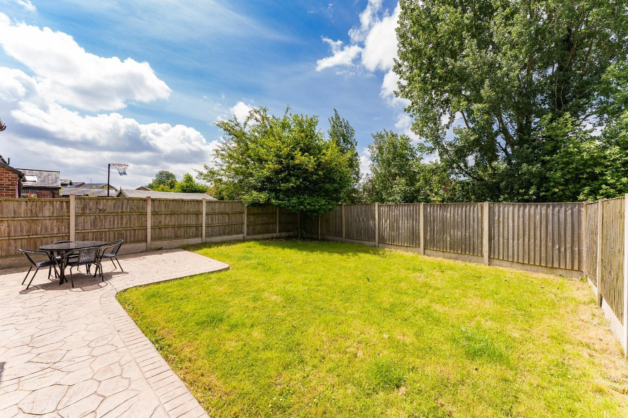 Brook Meadow House, 4 Bed House, Manchester Astley  Exterior photo